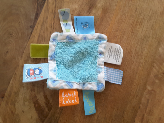 * 903 Label Label blauw badstof knuffeldoekje Nieuw 10cm