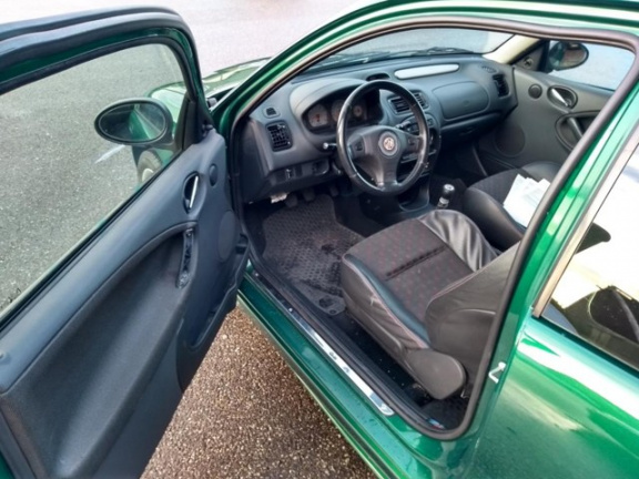 MG ZR - 1.4 105 Le Mans Green Kleur Unieke Lage Km Stand Goed onderhouden Nwe apk - Afbeelding 8