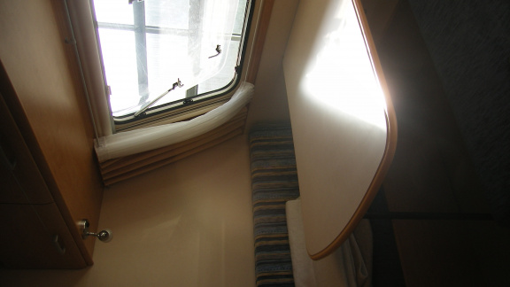 Als nieuw Caravelair 425 de luxe uit 2007 - Afbeelding 8