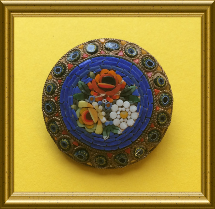 Mooie grote micro mozaiek broche - nr. 1