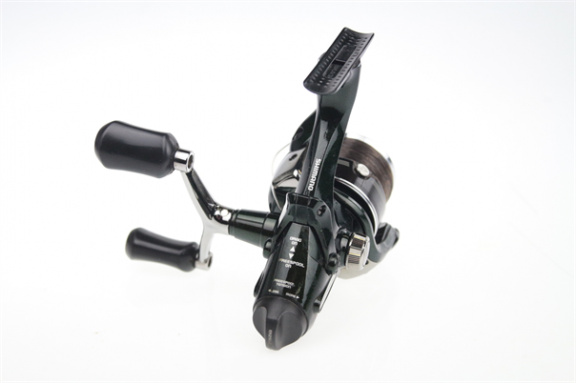 Shimano baitrunner xt 2500FA | molen + reserve spoel