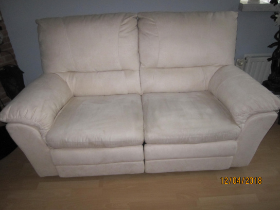 2 zitsbank bekleding stof kleur creme br.160 diep 90 zithoogte 48cm - nr. 1