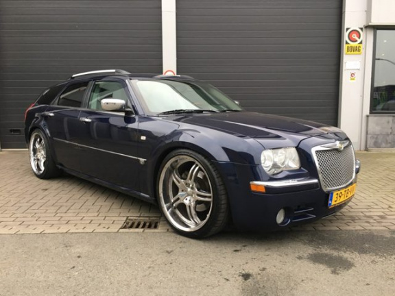 Chrysler 300C Touring - HEMI 5.7 V8