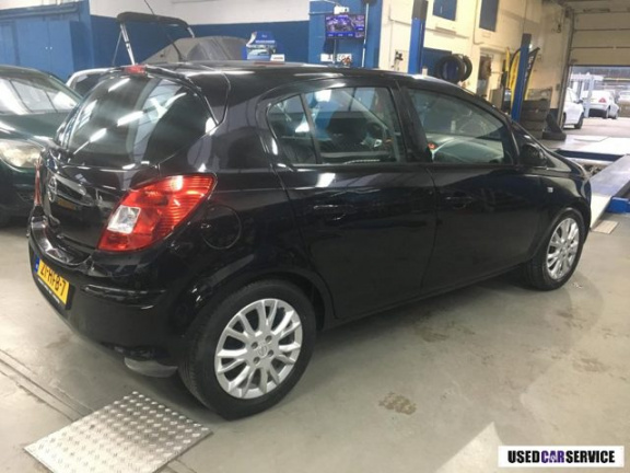 Opel Corsa - 5 drs airco navi lm-velg 1.4 nw apk