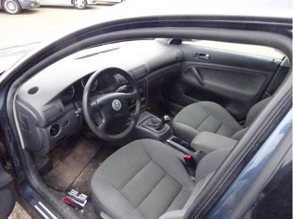 Volkswagen Passat Variant - 2.0-20V Arctic AIRCO/cruise *apk:06-2020