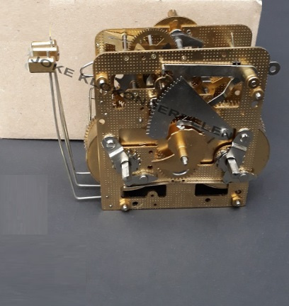 = Uurwerk = FHS 141 - 031 45 cm. = gebruikt 41610
