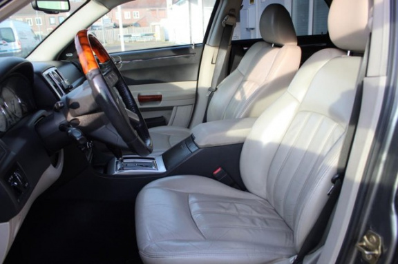 Chrysler 300C - 3.0 V6 CRD