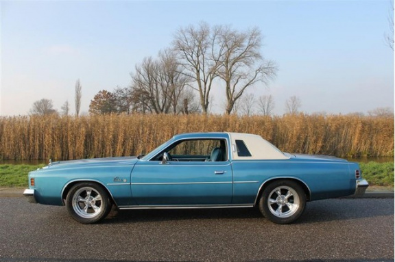 Chrysler Cordoba - 400 V8 Hardtop Coupe Nieuwstaat 1975