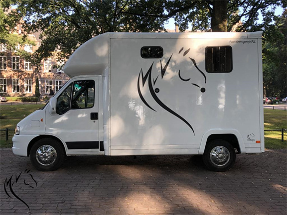 Paardenwagen - paardenvrachtwagen Huurmijnpaardenwagen.NL - Afbeelding 3