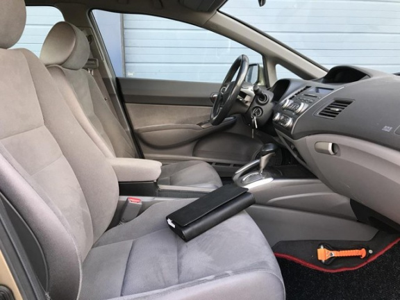 Honda Civic - 1.3 Hybrid / CRUISE / CLIMA / STOELVERWARMING