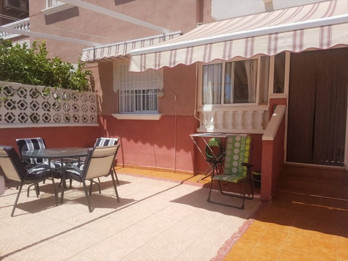 Appartement op de beganegrond met een groot terras - nr. 1