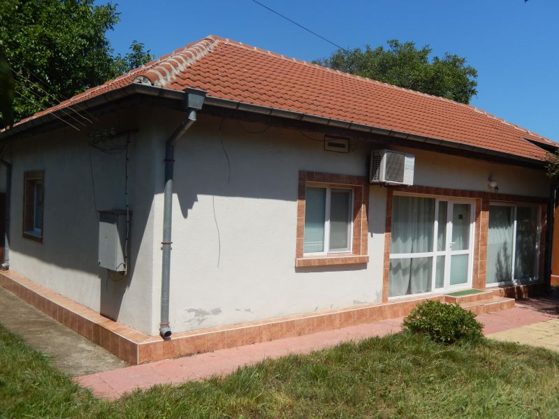 Gerenoveerde woning met 3 slaapkamers en guesthouse op een zeer gunstige locatie - nr. 1