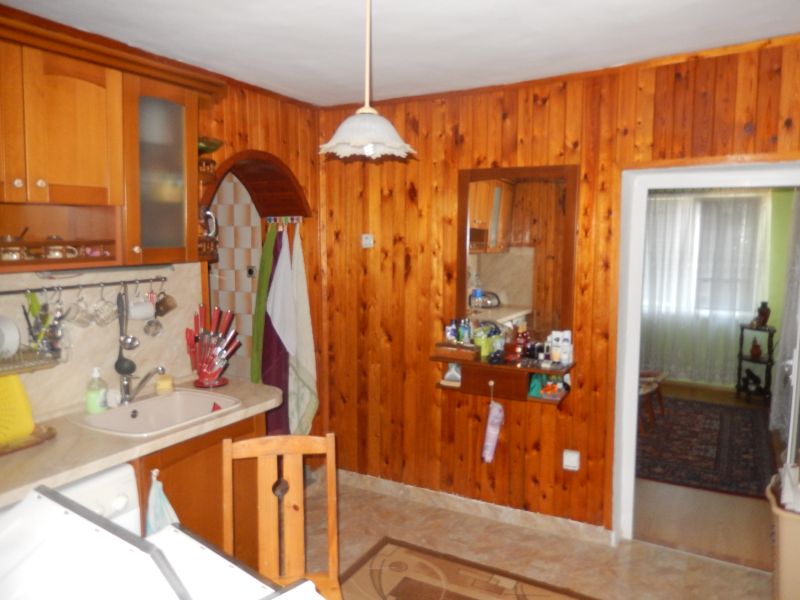 Gerenoveerde woning met 3 slaapkamers en guesthouse op een zeer gunstige locatie - Afbeelding 6