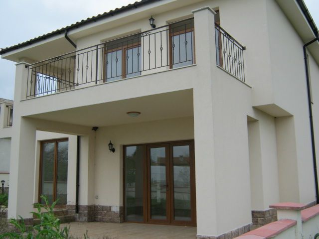 Nieuwbouw woning met 2 verdiepingen op slechts 15 km van Sunny Beach! - nr. 1