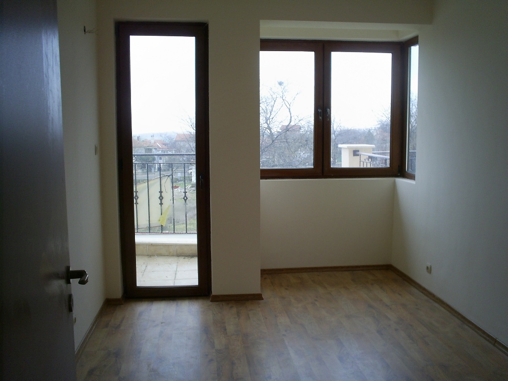 Nieuwbouw woning met 2 verdiepingen op slechts 15 km van Sunny Beach! - Afbeelding 2