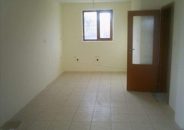 Nieuwbouw woning met 2 verdiepingen op slechts 15 km van Sunny Beach! - Afbeelding 7