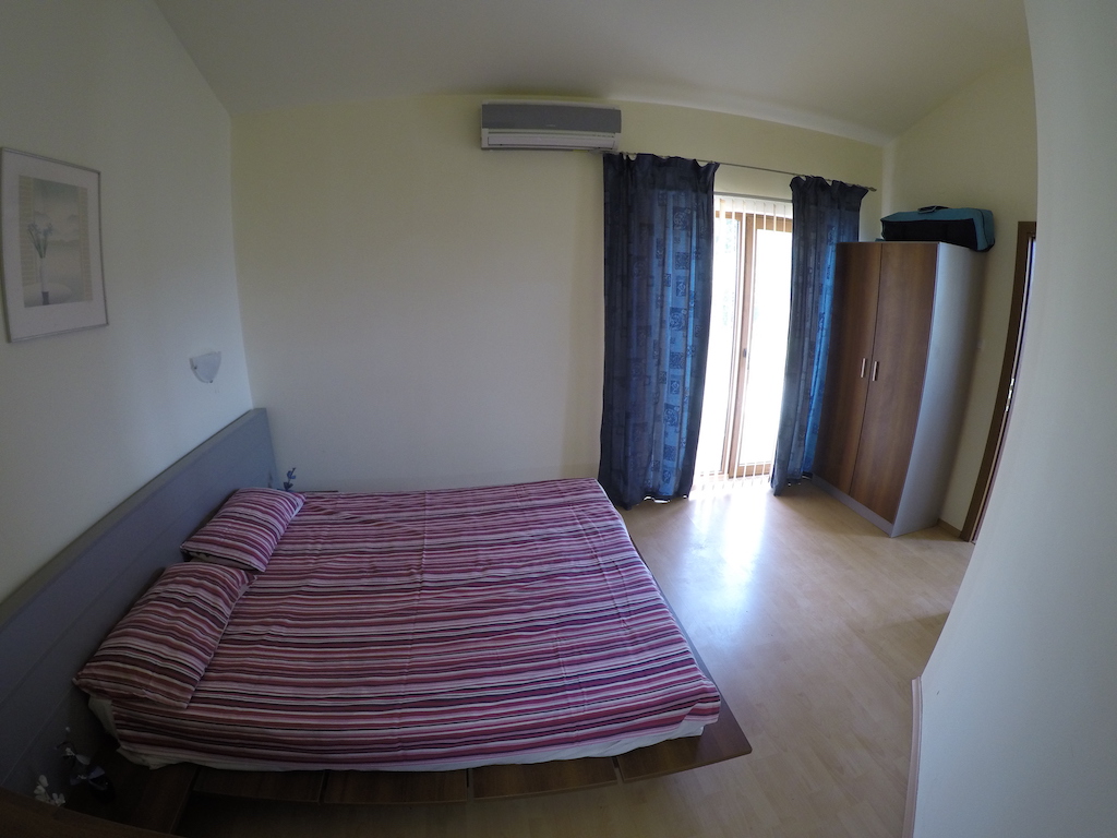 Fantastische half vrijstaande villa met twee slaapkamers - Afbeelding 7