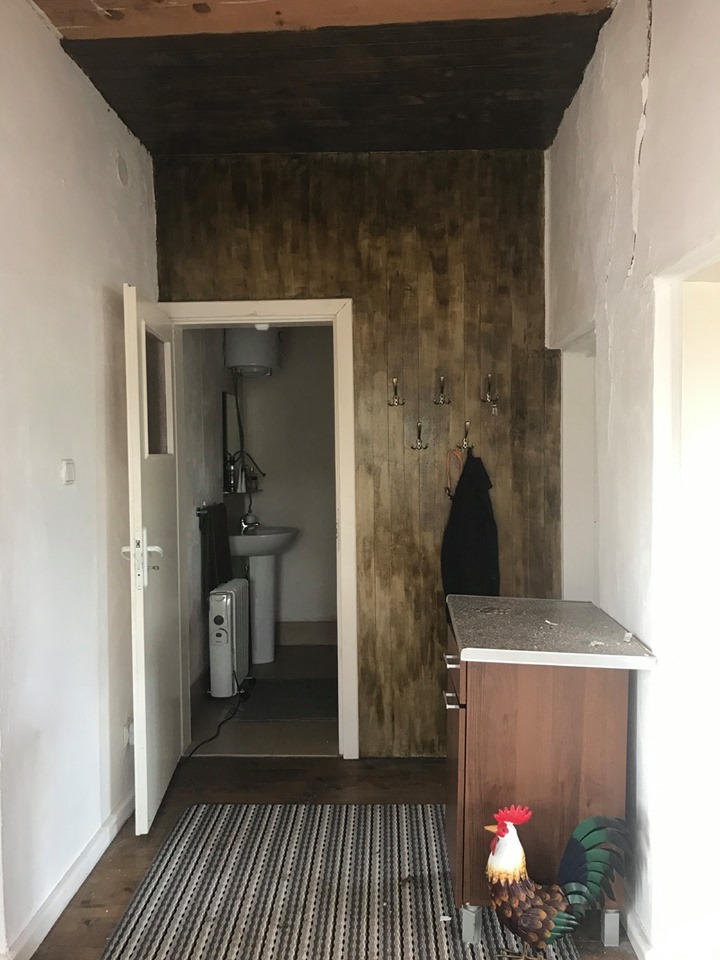 Een gerenoveerde en gemeubelde woning in Pravdino - Afbeelding 6