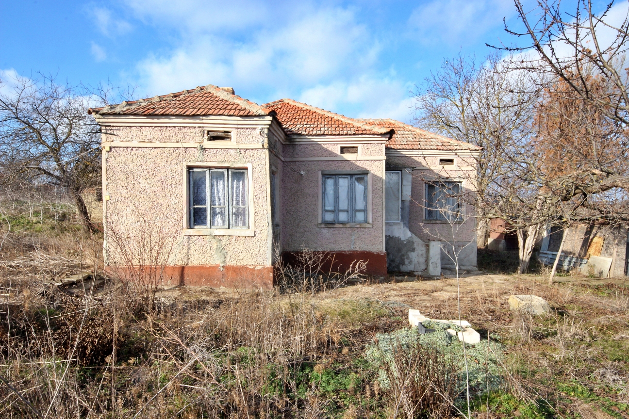 Een goedkope te renoveren woning in Dobrich - nr. 1