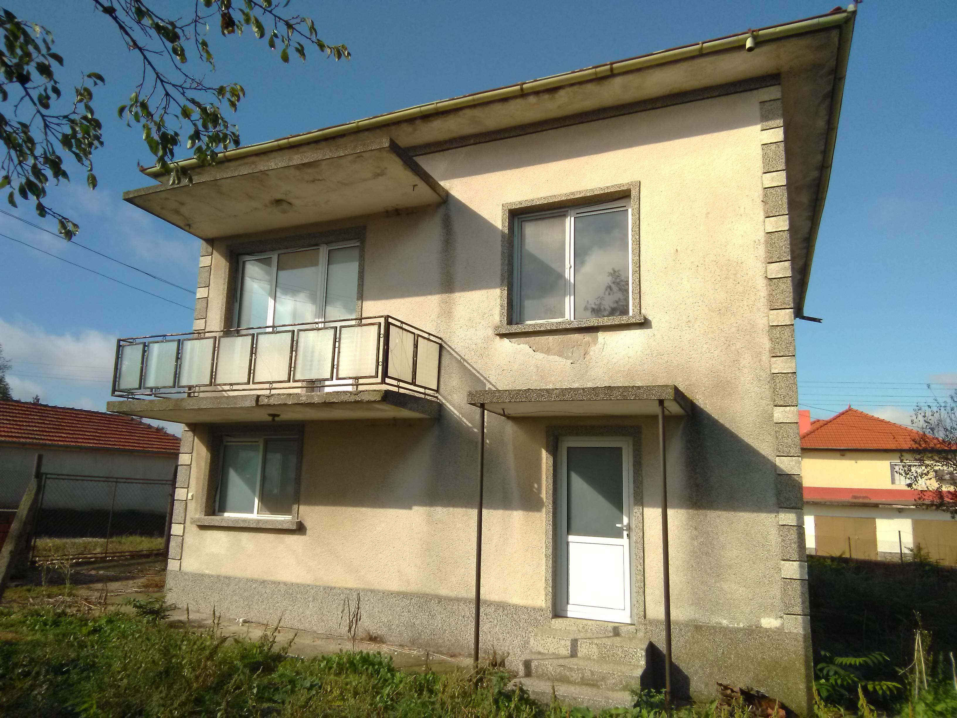 Een groot woonhuis met weiland en 2 percelen bouwgrond - nr. 1