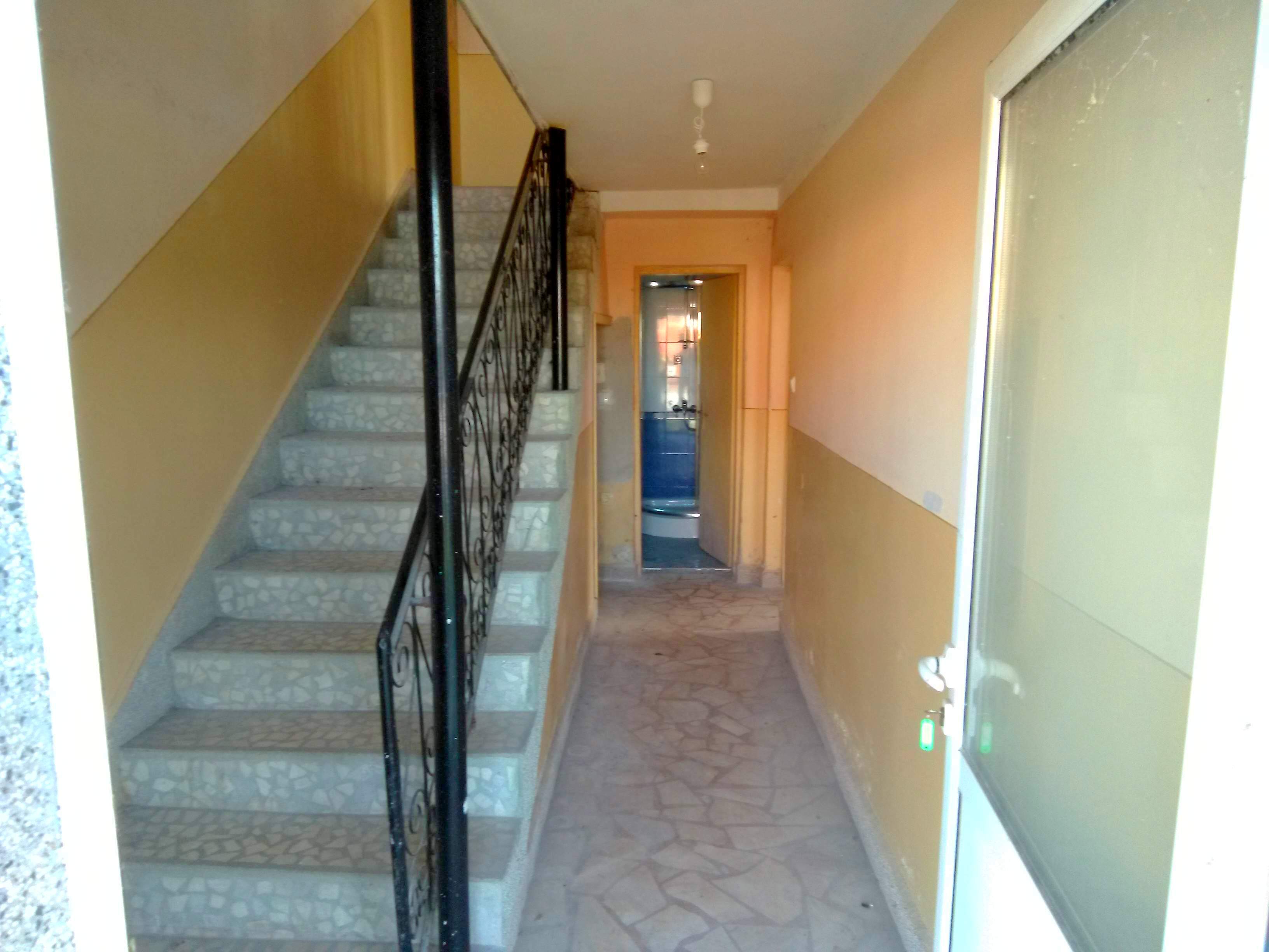Een groot woonhuis met weiland en 2 percelen bouwgrond - Afbeelding 3