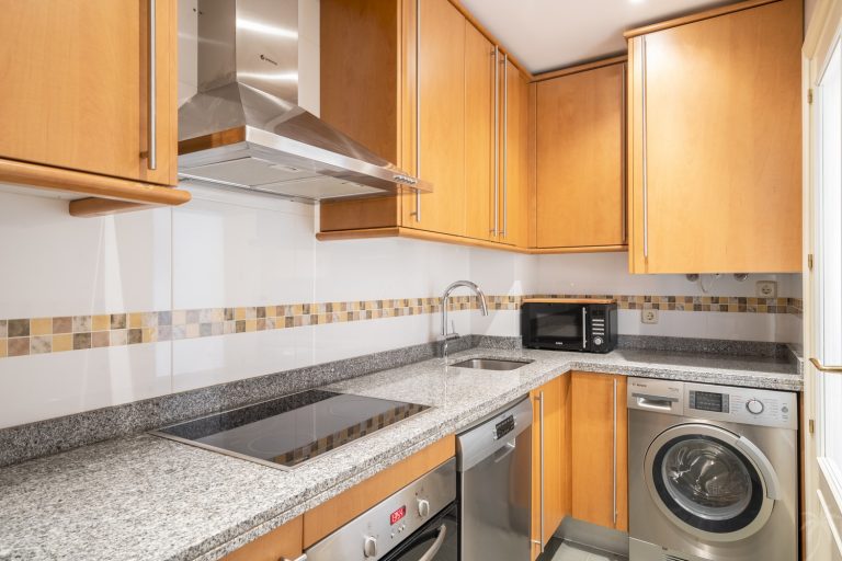 Uw Appartement in MIJAS bij Golfresort en zwembad met garages en meubels - Afbeelding 2