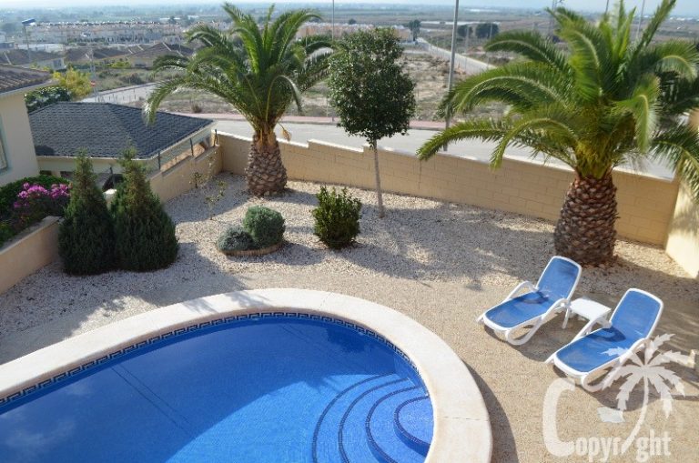 Uw luxe Villa in LA MARINA met zwembad op mooi en ruim perceel - nr. 1