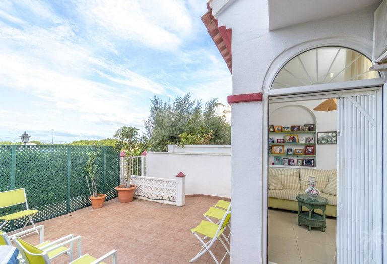 Uw Bungalow in LA MATA met meubels bij zee strand en mooi zwembad in mooie grote tuin - Afbeelding 6
