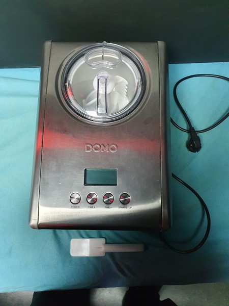 mooi ijsmachine van merk Domo - Afbeelding 2
