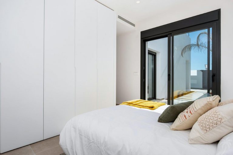 Uw nieuwe Villa in PILAR DE LA HORADADA bij Zee met balkon solarium parking en zwembad met waterval - Afbeelding 6