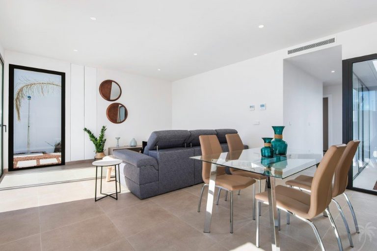 Uw nieuwe Villa in PILAR DE LA HORADADA bij Zee met balkon solarium parking en zwembad met waterval - Afbeelding 8
