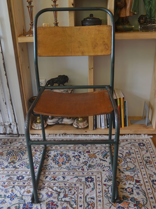 Antieke schoolstoelen (5 grote stoelen en 3 kinderstoelen) - Afbeelding 2