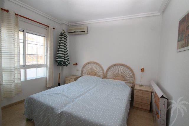 Uw goedkopere Villa in LA MARINA met terrassen ruim solarium en eigen zwembad - Afbeelding 7