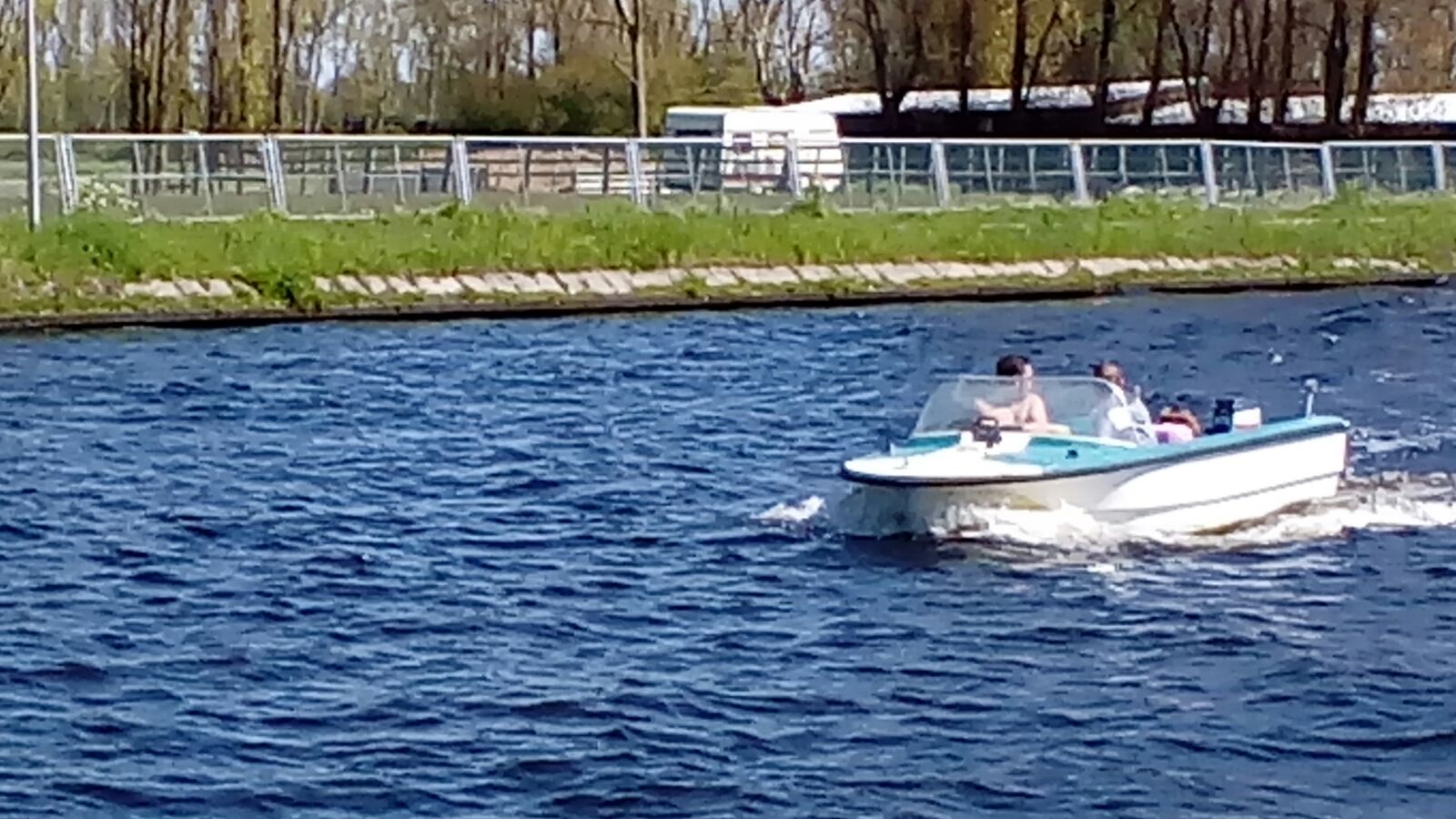 Te koop: leuk speedbootje/toerbootje - Afbeelding 2