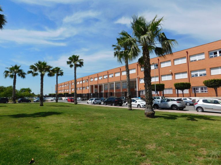 Uw Bungalow in TORREVIEJA bij zwembad en zoutmeren en met meubels - Afbeelding 5