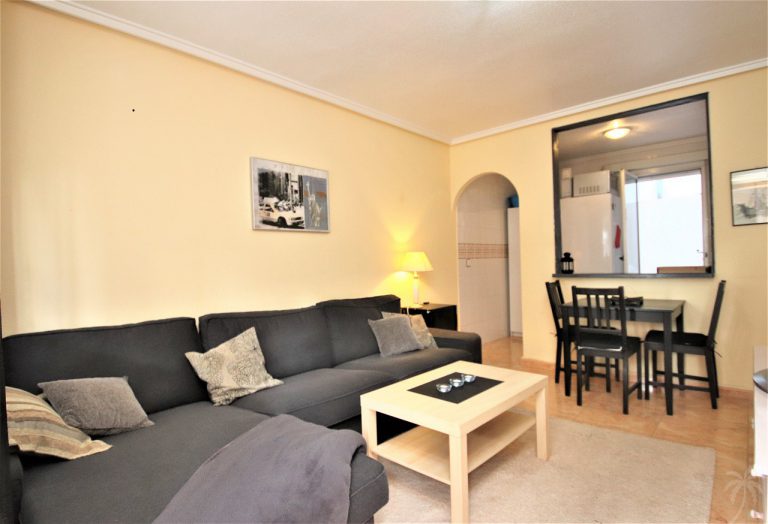 Uw Bungalow in TORREVIEJA bij zwembad en zoutmeren en met meubels - Afbeelding 6