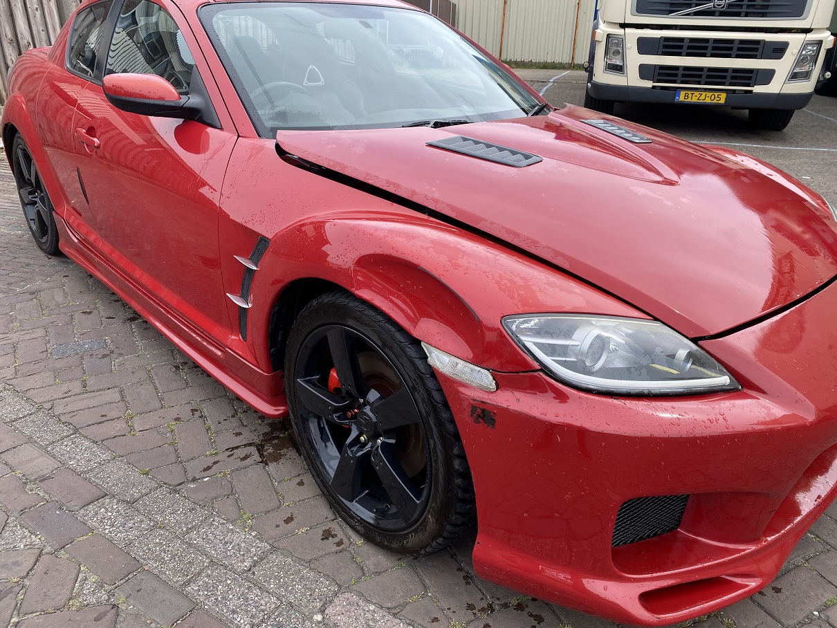 Unieke RX-8 met V-8 motor, ideale driftauto - Afbeelding 5