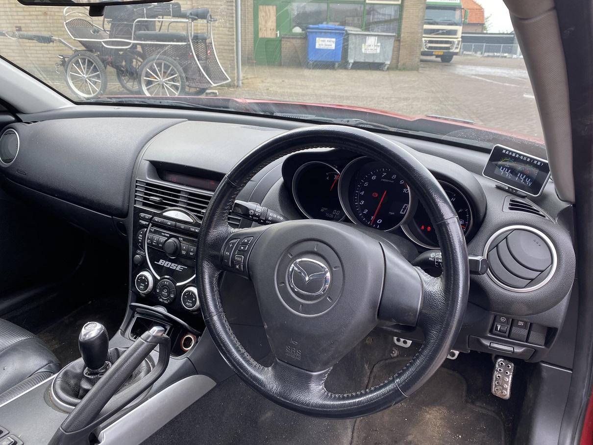 Unieke RX-8 met V-8 motor, ideale driftauto - Afbeelding 7