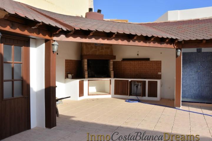 EXCLUSIEVE RUSTIEKE VILLA IN SPAANSE STIJL - InmoCostaBlancaDreams - Afbeelding 3