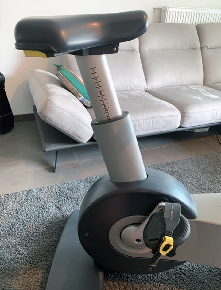 Technogym hometrainer 700ie TV - upright bike - Afbeelding 5