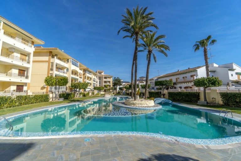 Uw slimme Appartement in LA MATA bij zee zandstrand mooi zwembad en winkels - Afbeelding 3