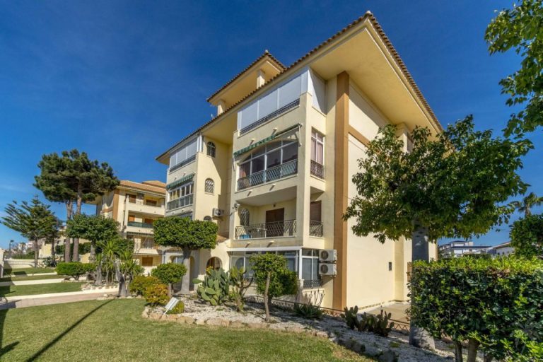 Uw slimme Appartement in LA MATA bij zee zandstrand mooi zwembad en winkels - Afbeelding 4