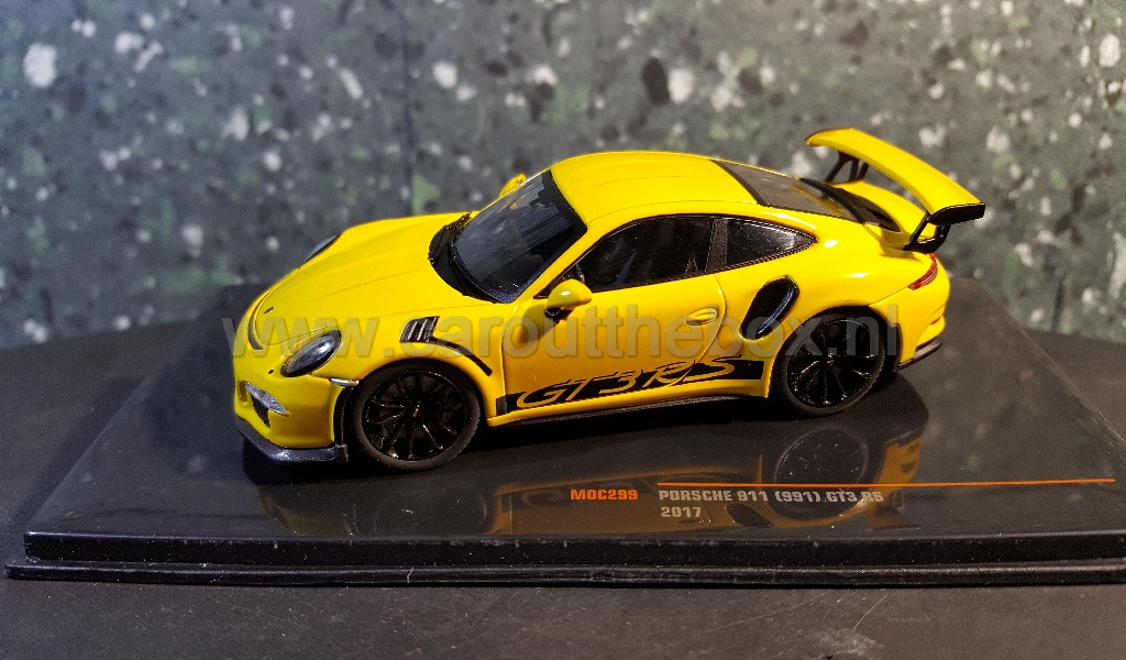 Porsche 911 GT3 RS 2017 geel 1:43 Ixo - nr. 1