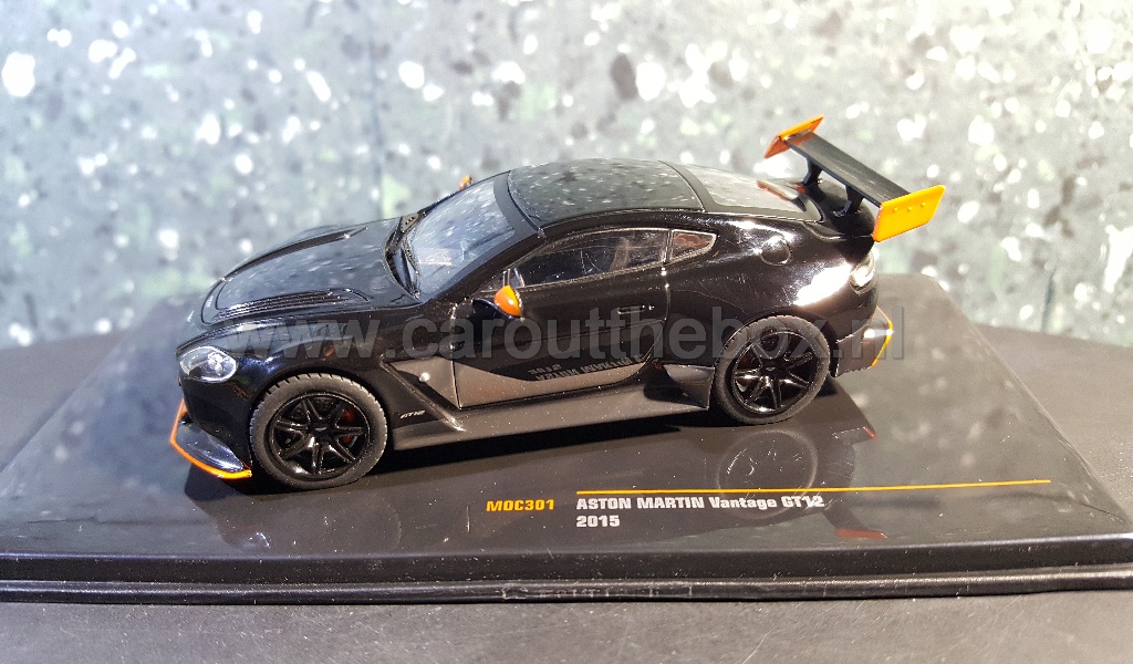 Aston Martin Vantage GT 12 zwart 1:43 Ixo - nr. 1
