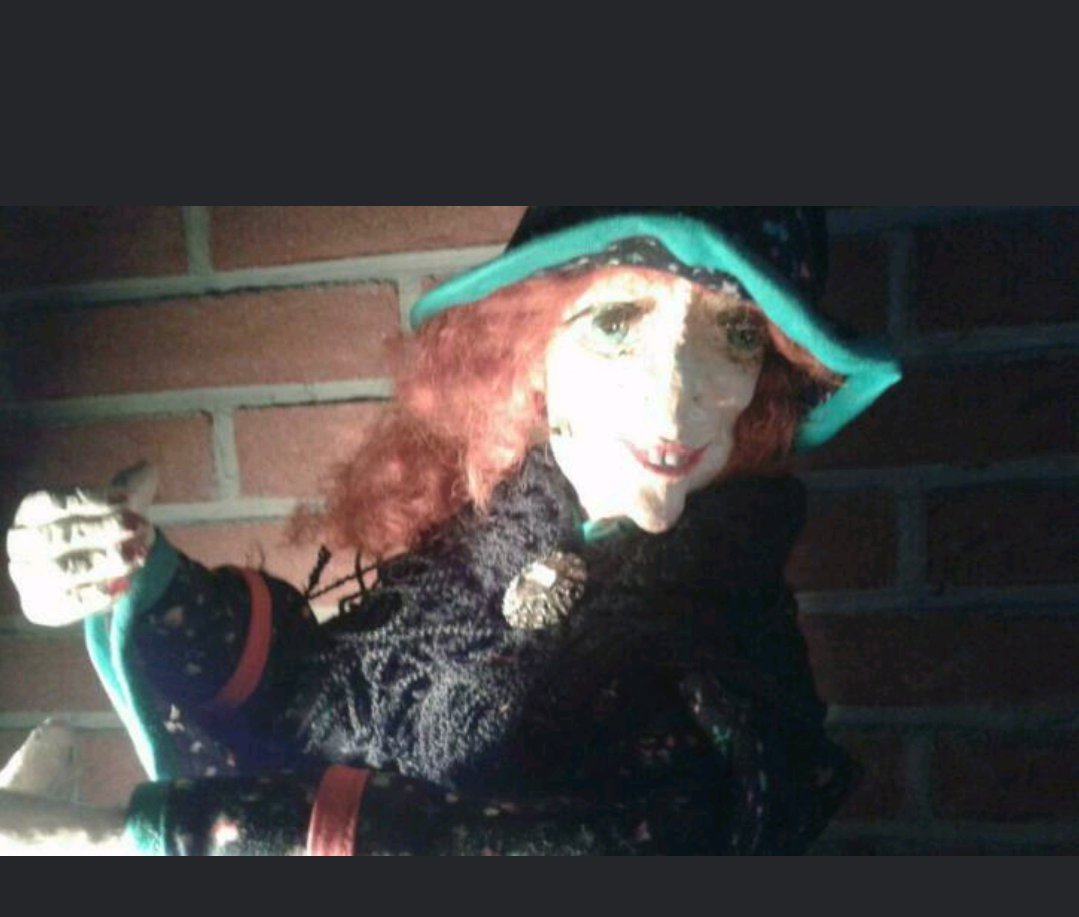 Oude heks van papier mache - Afbeelding 3