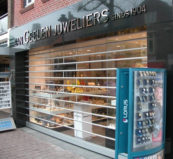 ROLLUIKEN 24/7 ONDERHOUD EN REPARATIE 085-0601788 - Afbeelding 2