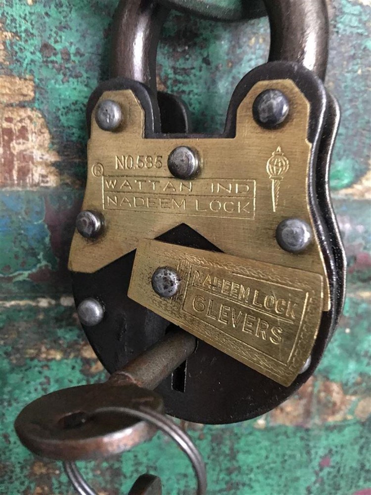 Antiek hangslot - ''Nadeem 6'' zwart. messing-ijzer - Afbeelding 2