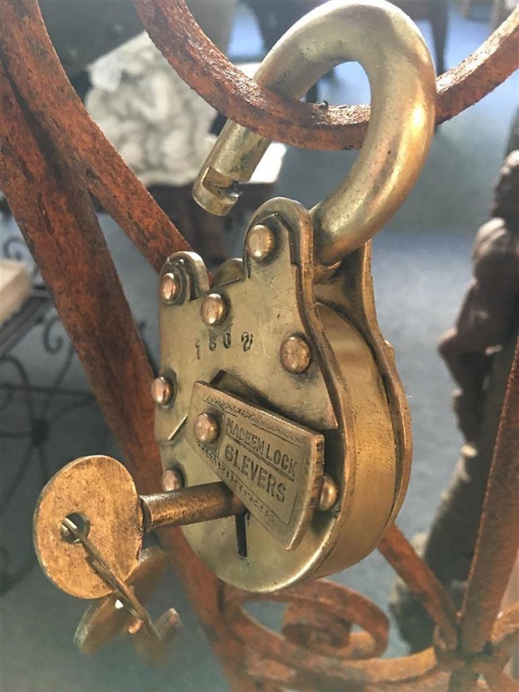 Antiek hangslot - ''Nadeem'' 6 levers - Afbeelding 8