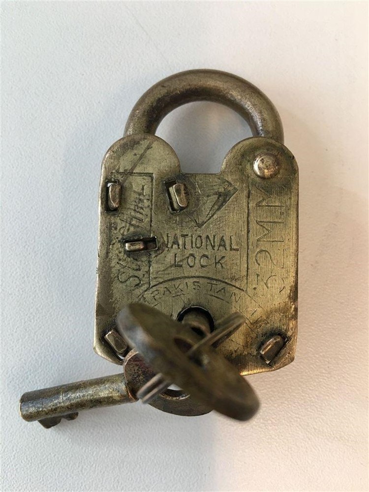 Antiek hangslot - ''National'' 32mm - nr. 1