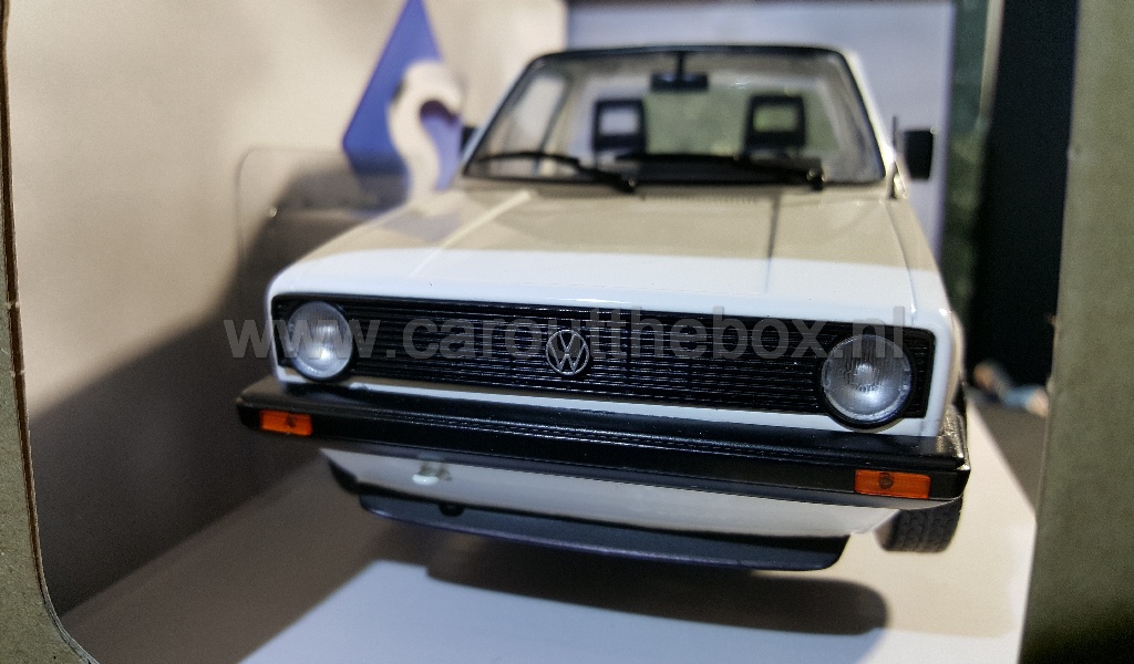 Volkswagen Caddy pick-up wit 1:18 Solido - Afbeelding 2
